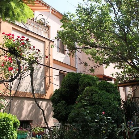 Orange House In The Old Town Plovdiv Hotel Exterior photo