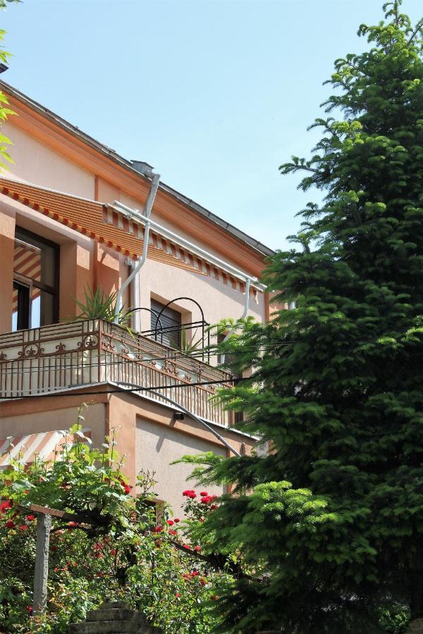 Orange House In The Old Town Plovdiv Hotel Exterior photo